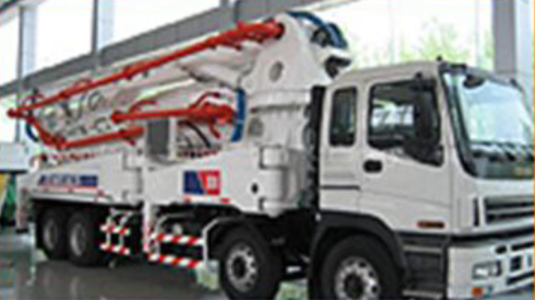 Concrete Pumps, Lifts and Material Handling Equipment Rental Service